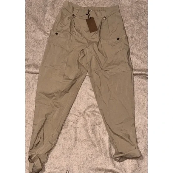 NEW WITH TAGS Gentle Herd Size Large Cargo Pants retails $120 - Picture 1 of 7